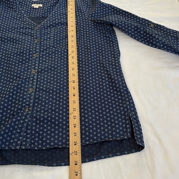 J Jill Chambray Blue Denim Longsleeve Diamond Button Down Tunic Top Women’s M - Picture 9 of 11
